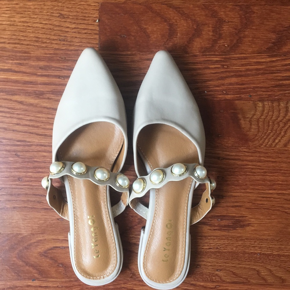 Cute Flats - image 2